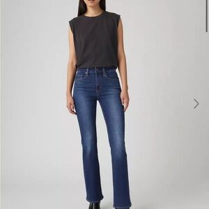 Levi 725 Bootcut jeans